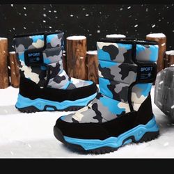 Snow Boots Size 3
