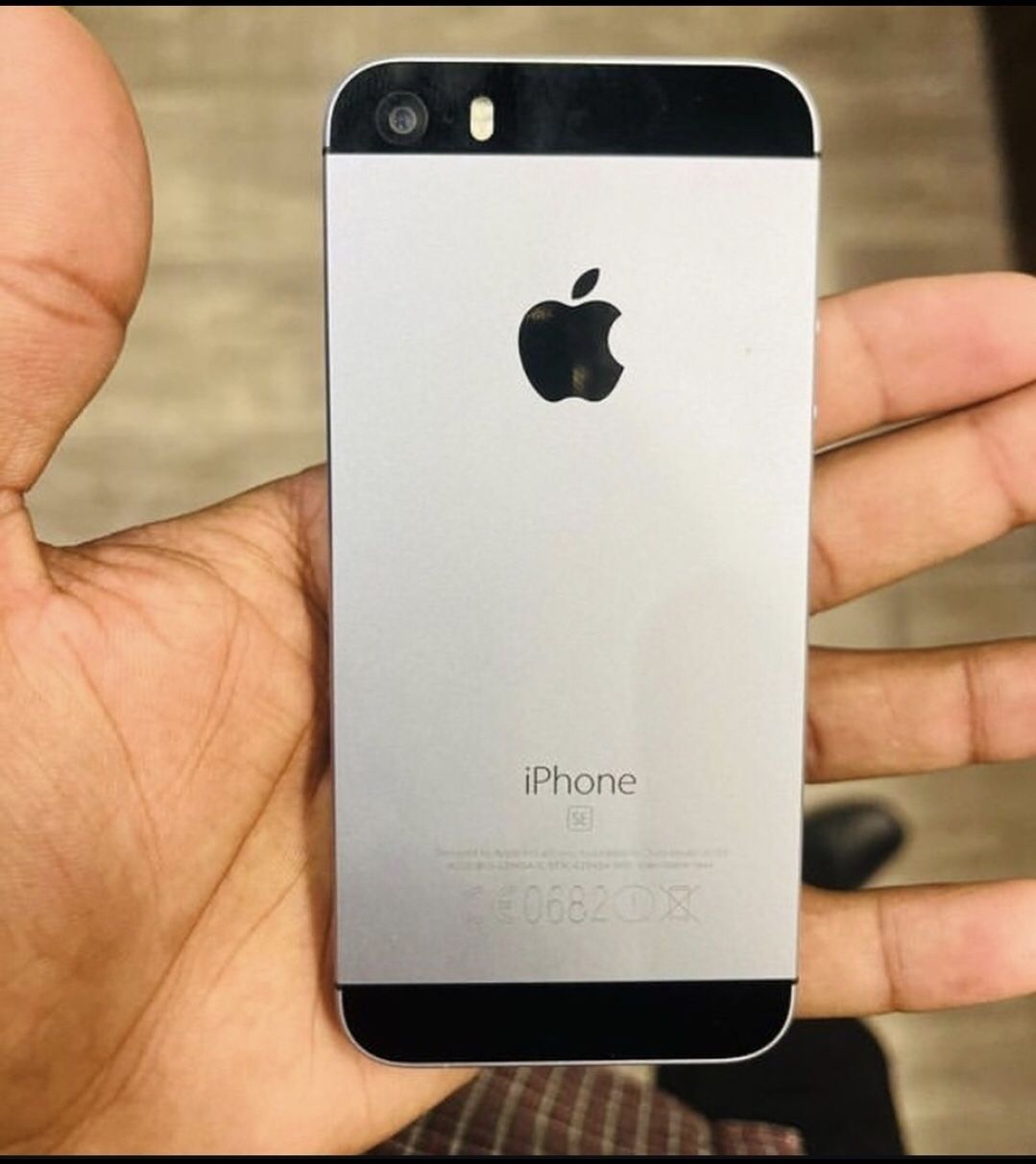 iPhone SE Unlocked With Warranty