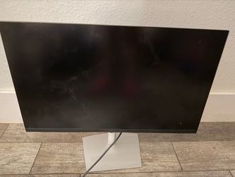 27” Dell 4K Computer Monitor with Stand