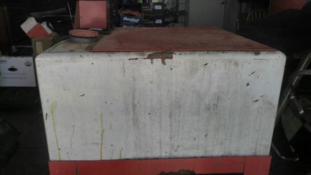 Parts cleaner