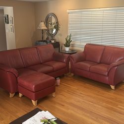 Leather Sofa/Loveseat/Ottoman