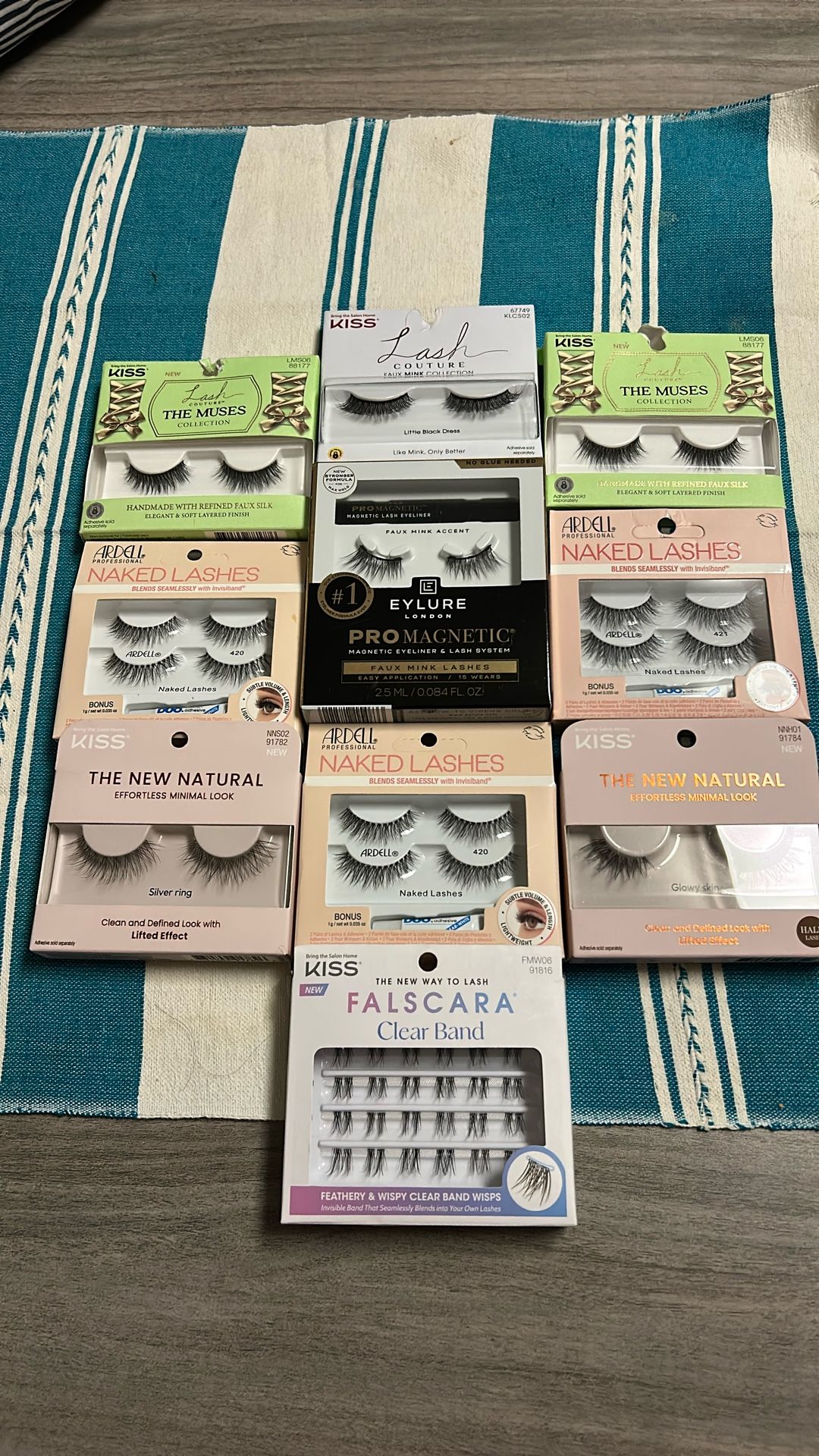 Eyelashes 2 Boxes For $6 ‼️ ms Ñ