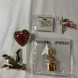 Mixed lot of 5 fashion pins/brooches-heart,365, Flag, Statue of Liberty, & duck 