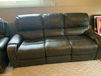 2 Couches for sale in Lombard