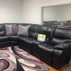 Large Sectional With 3 Recliners