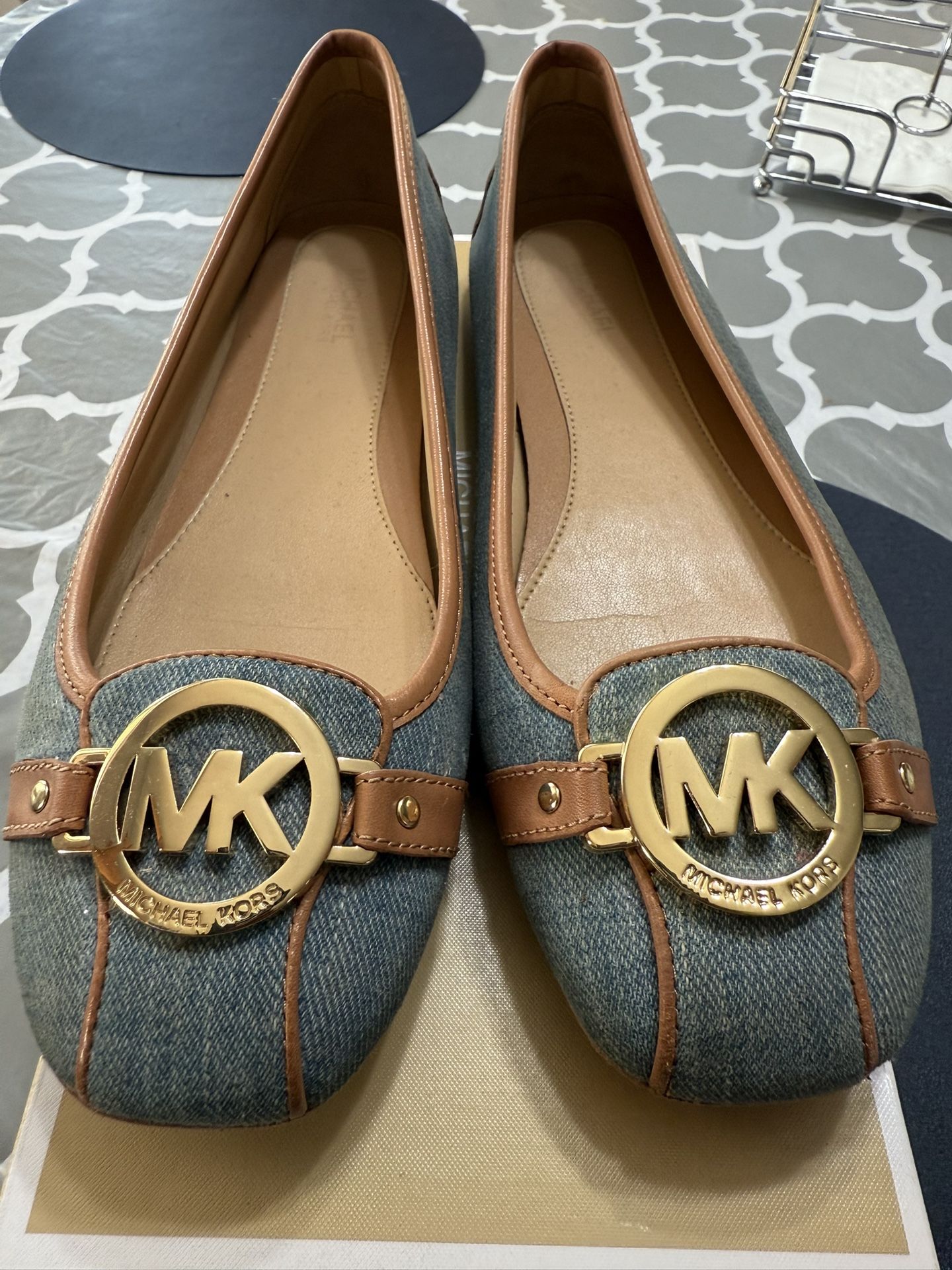 Michael Kors Washed Denim Fulton Moc Denim Size 8 $75
