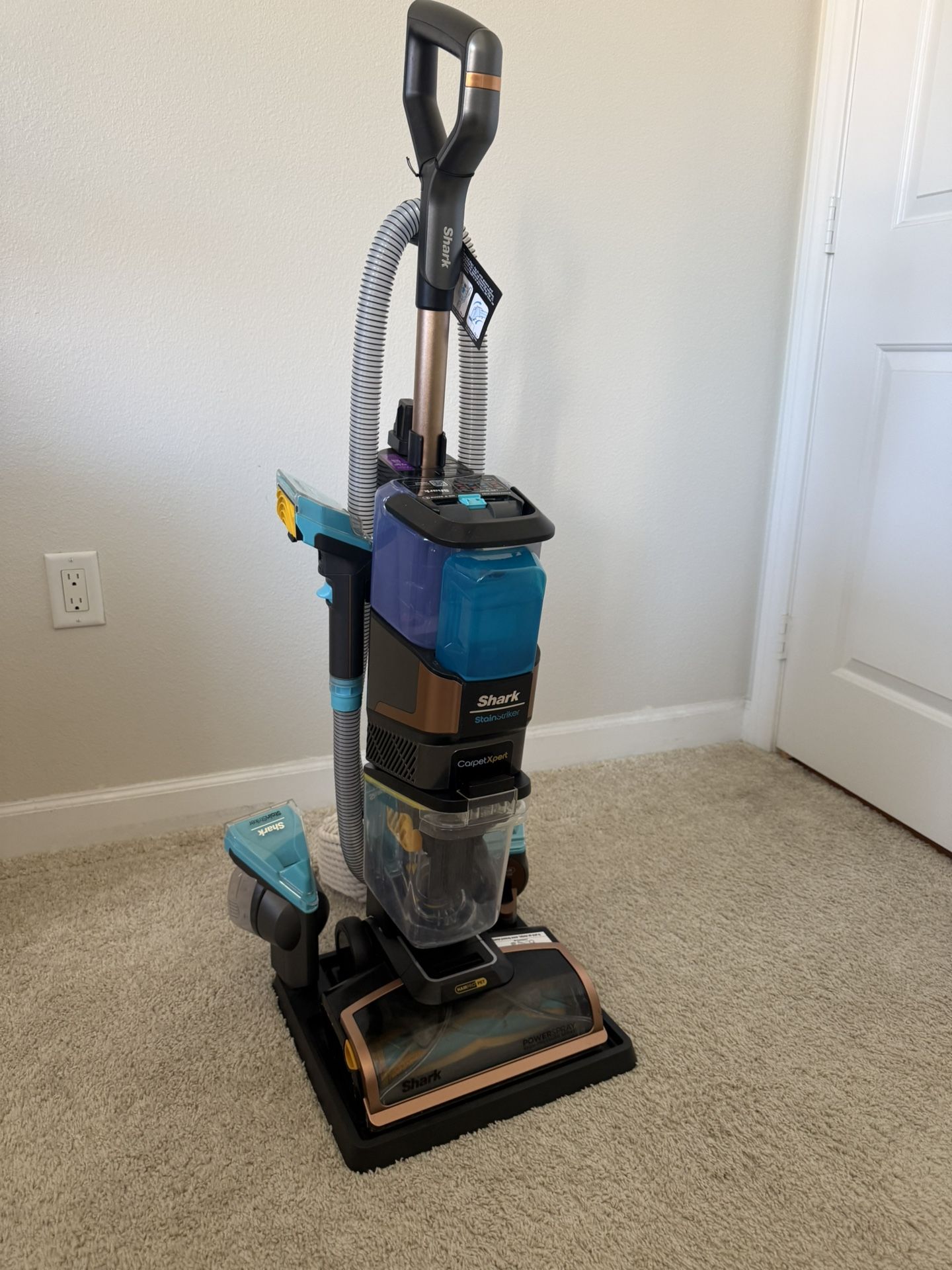 Shark Carpetxpert Hairpro Pet with StainStriker, Corded Deep Rug and Upholstery Upright Carpet Cleaner in Metallics