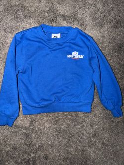 Nike sports wear sweater , crew neck size 2t