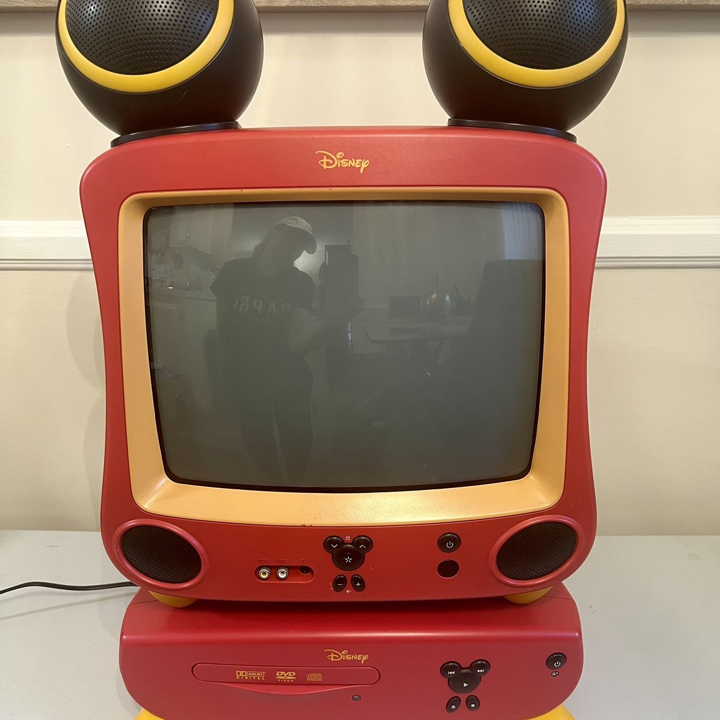VTG Disney Mickey Mouse Color TV w/speaker ears& DVD, 3 remotes