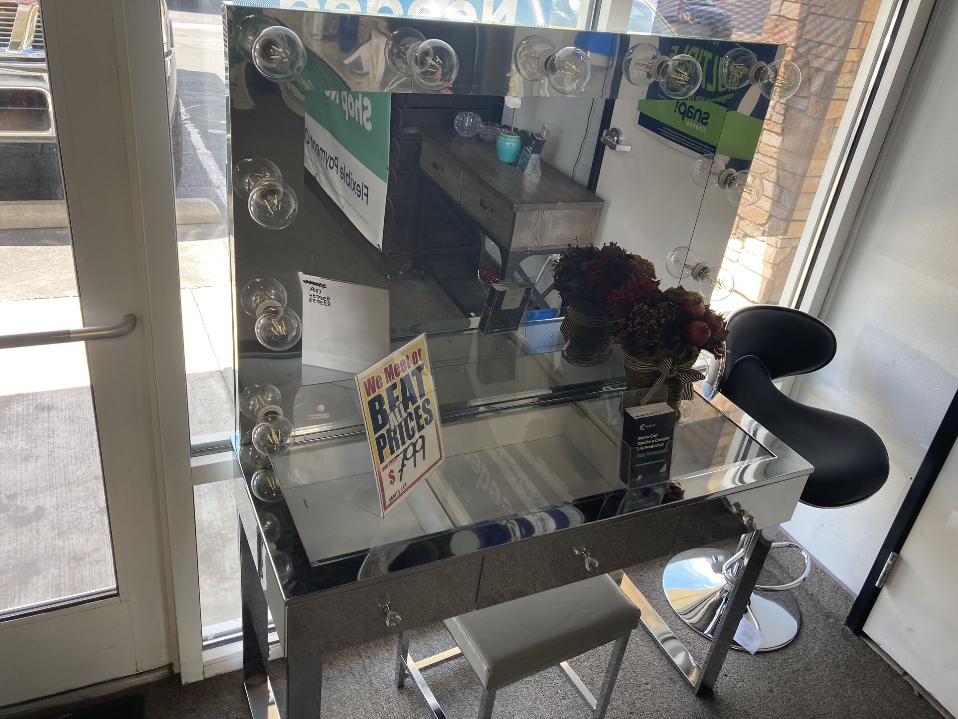 Glamorous Vanity 💎💎💎 Easy Purchase ✅✅