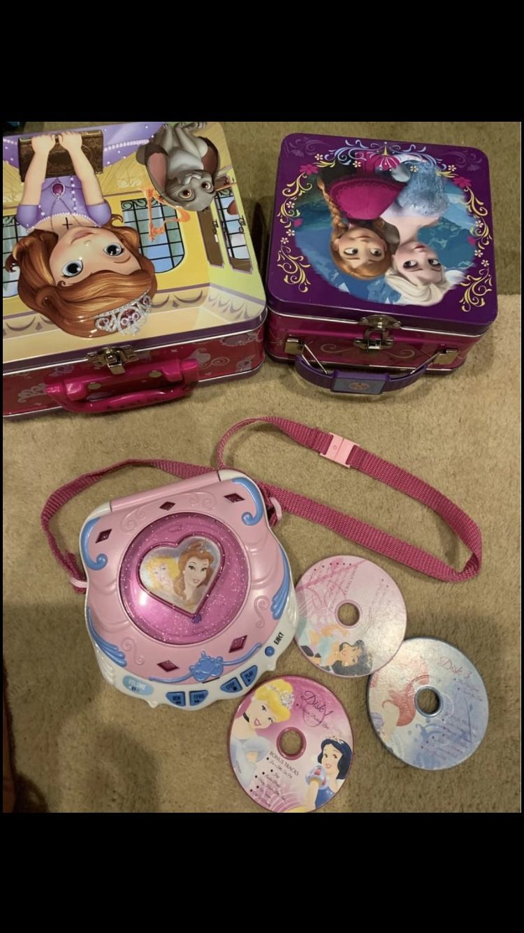 Princess CD player and two cases