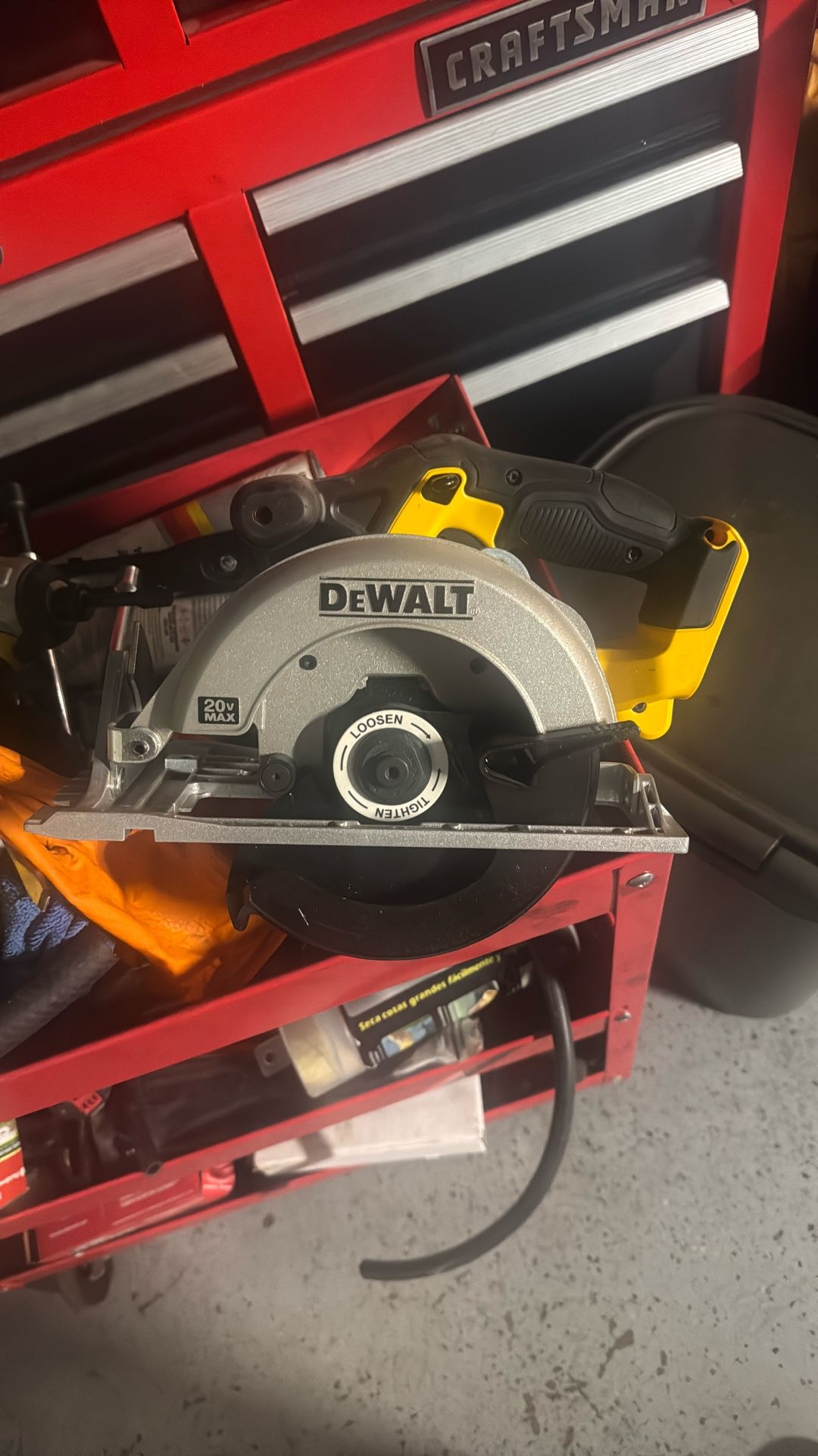 dewalt saw
