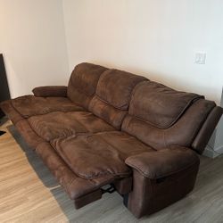 3 Seat Recliner Couch Great Condition 