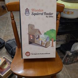 Squirrel Feeder