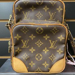 Louis Vuitton Crossbody 