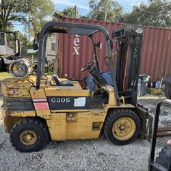 Daewoo 6000 Lb Capacity Forklift