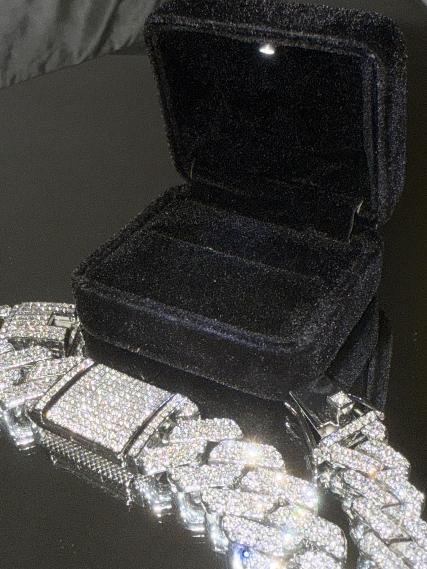 Luxury Display Box - Led & Velvet