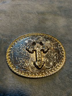 Silver Engraved Flower Filigree Rhinestone Filled Raised Cross Belt Buckle Great new 5”x4”