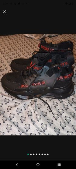 Steal Toe Shoes  Size 10