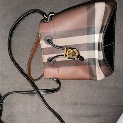 Burberry Mini Check Bucket Bag in Dark birch brown Burberry Check Card Case  