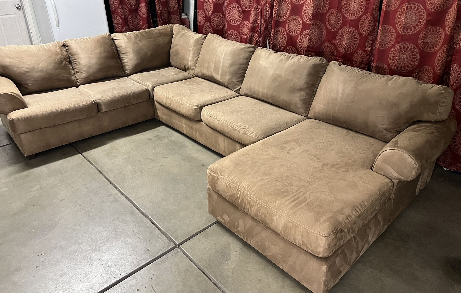 U Shape Sectional Couch