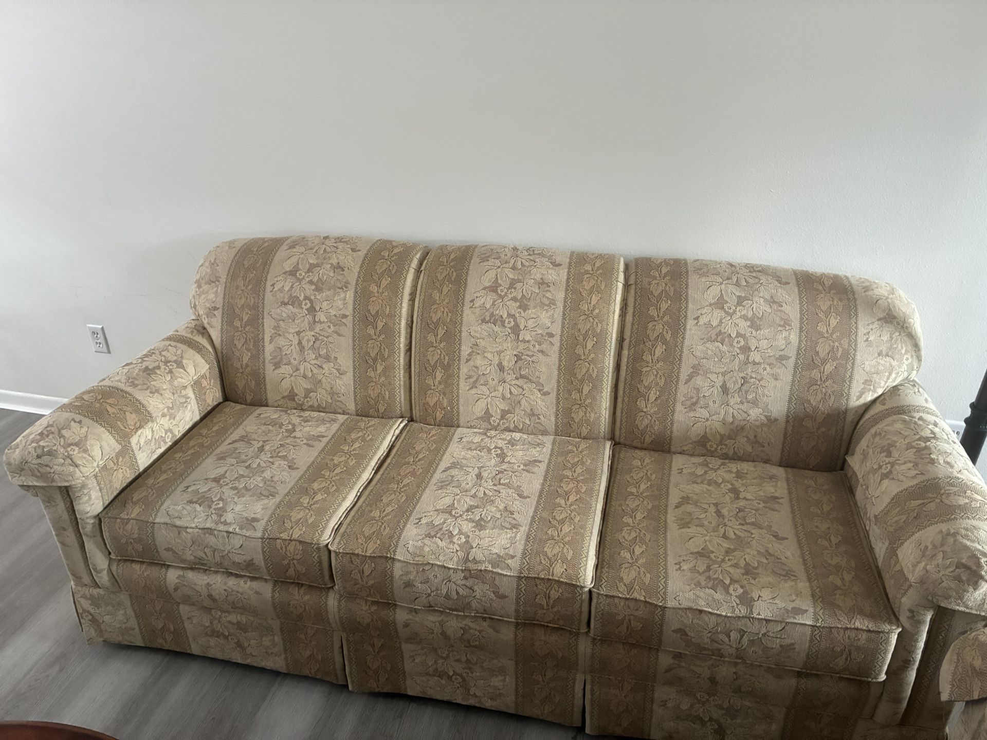 MOVING OUT: 2 Piece Floral Sofa/Couch
