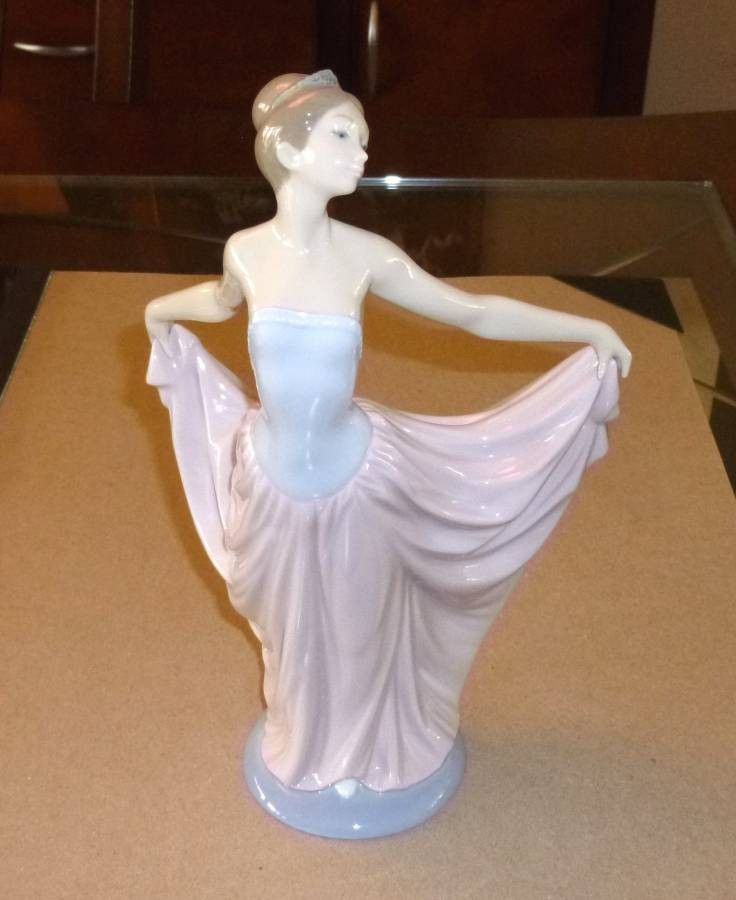 Lladro of Spain "Dancer" Porcelain Art Figurine