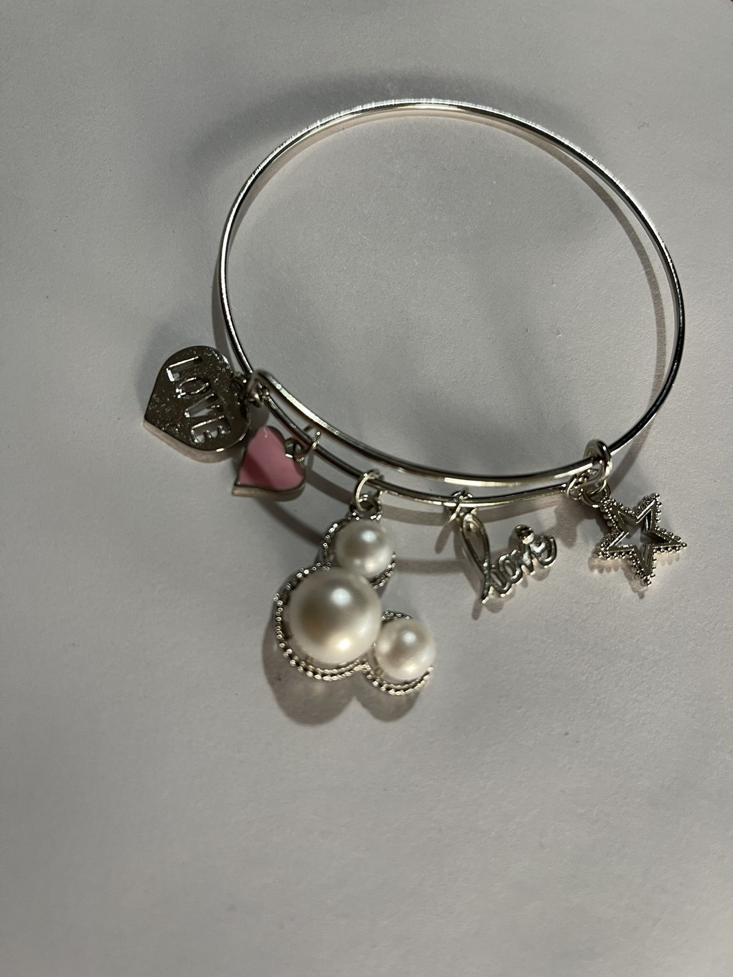 Brand New Kids Love Charm Bracelets for Sale in Lake View Terrace, CA