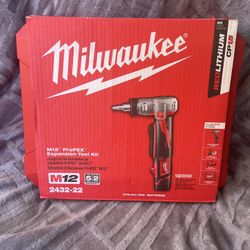 New And Sealed -Milwaukee 2432-22 M12 12V Propex Expansion