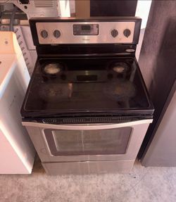 Whirlpool Stainless Steel Electric Flat Top Stove Oven Range