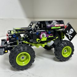 LEGO Technic Monster Jam Grave Digger