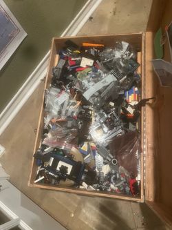 Massive 55-lb Trunk of Bulk LEGO Bricks & Storage Bin