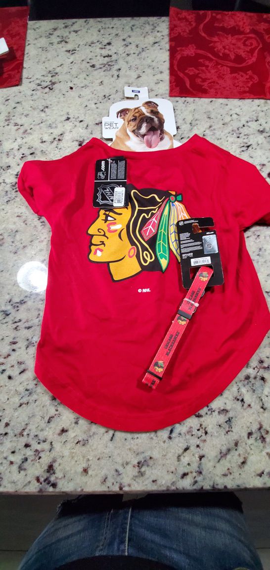 Brand new set Chicago Blackhawks pet Jersey and collar for xmas $10