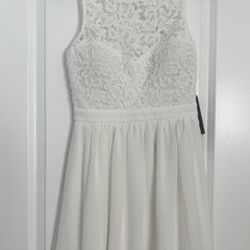 Lulu’s Short Lace Dress