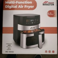 Brand New Air Fryer In Box Never Used
