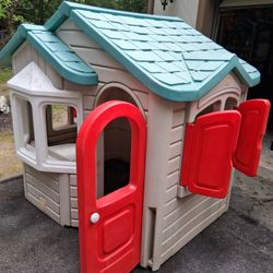 Step 2 Kids Playhouse