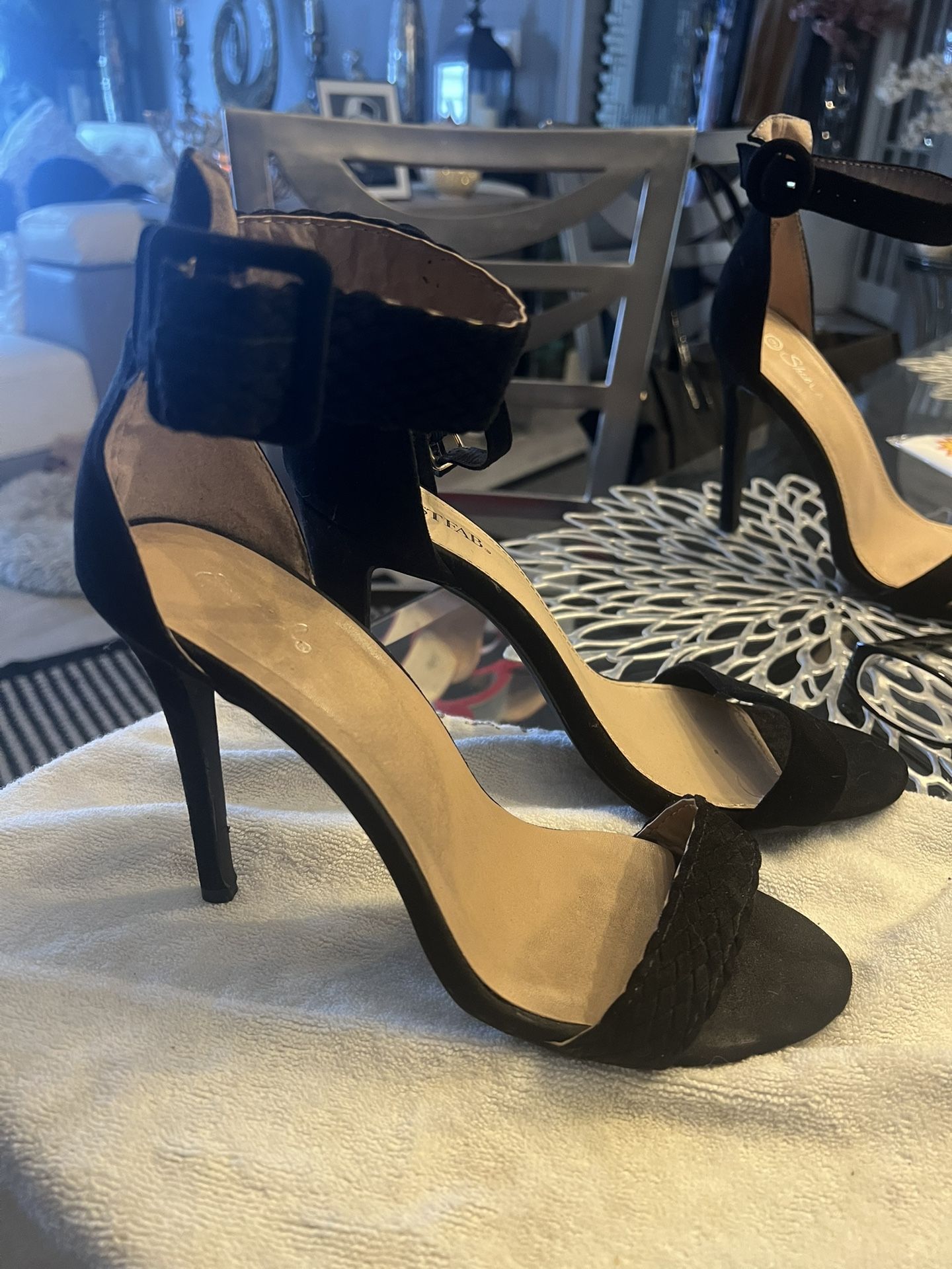 Women’s Elegant Black Heels