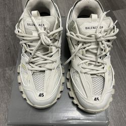 white balenciaga tracks