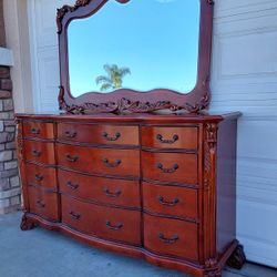 Large DRESSER
