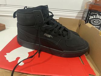 Black Pumas Size 11 Caven Mid Buck