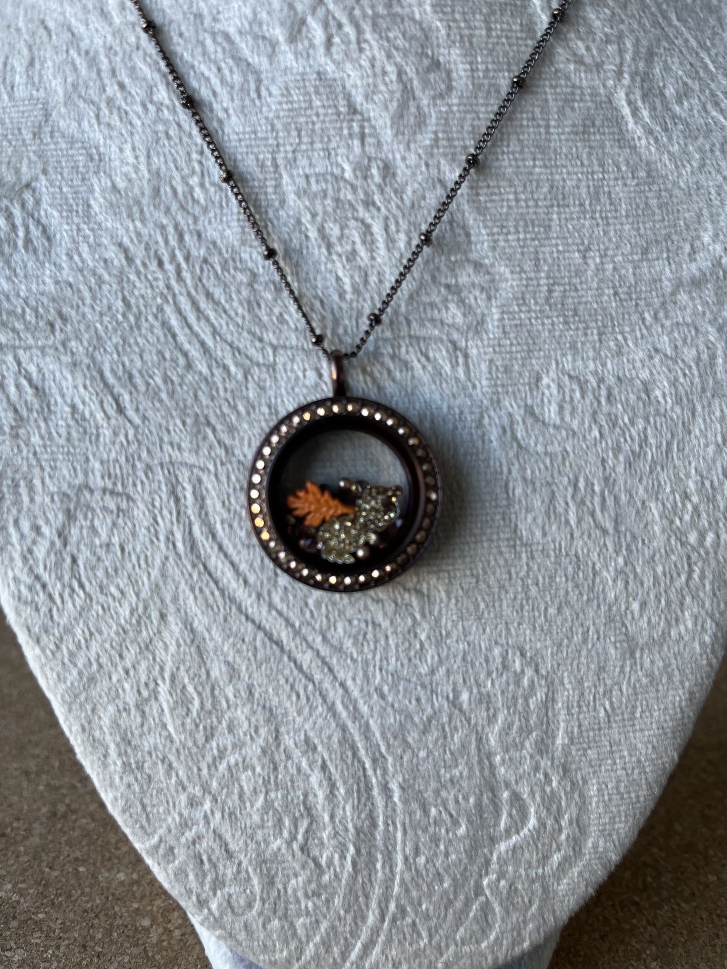 Origami Owl Bronze Fall Leaves Locket π