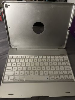 iPad Generation 6 Keyboard Case