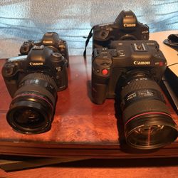 Canon 5D Mark III + Canon 24-70mm f/2.8L Lens Bundle