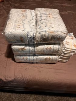 New born Huggies