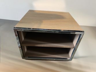 Minimalist side table,consistent with Minotti’s design likely the Hamilton