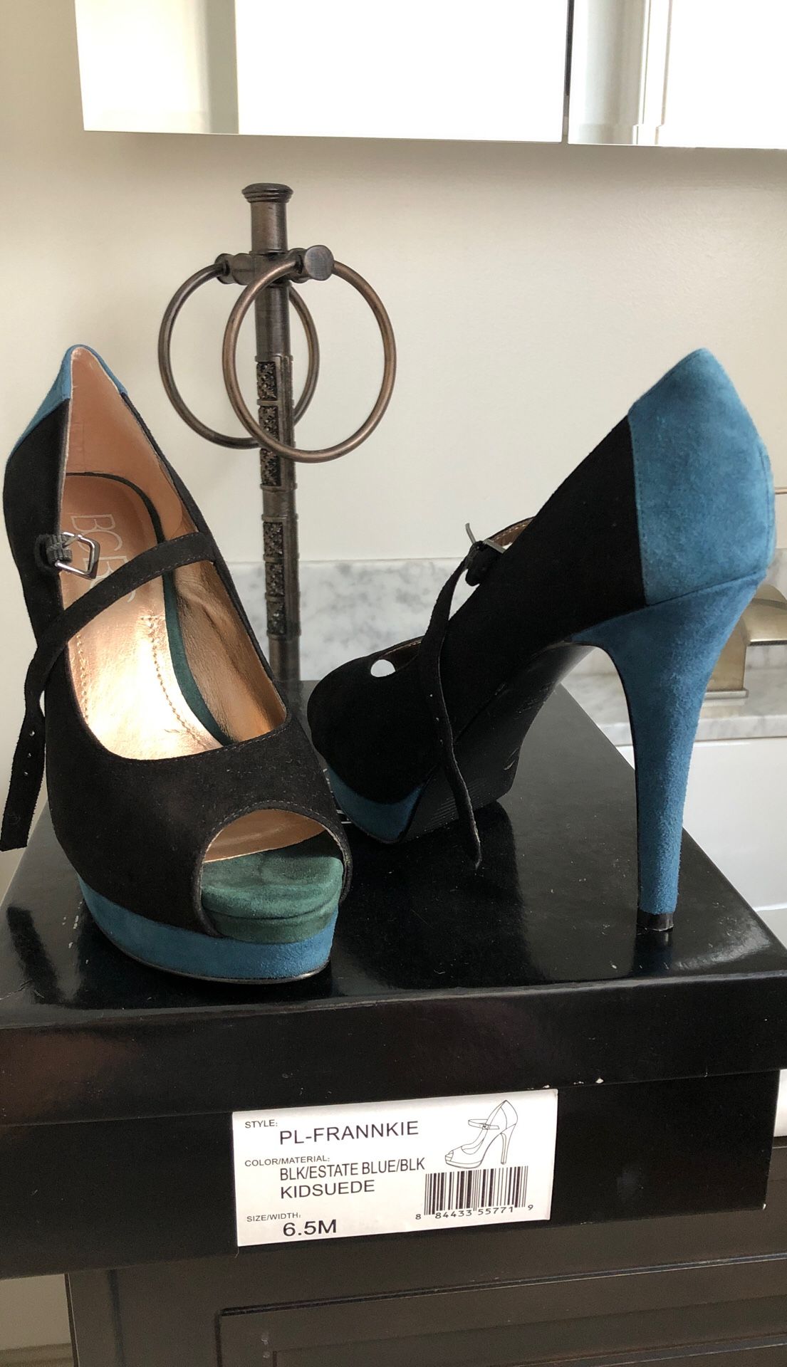 *FREE* BCBG black blue suede pumps