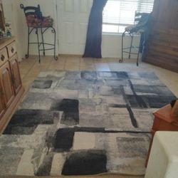 Area Rug  5.5 X 6ft  Gray Tones - Great Condition