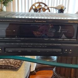 OPTIMUS AM/FM RECEIVER 240 WATT