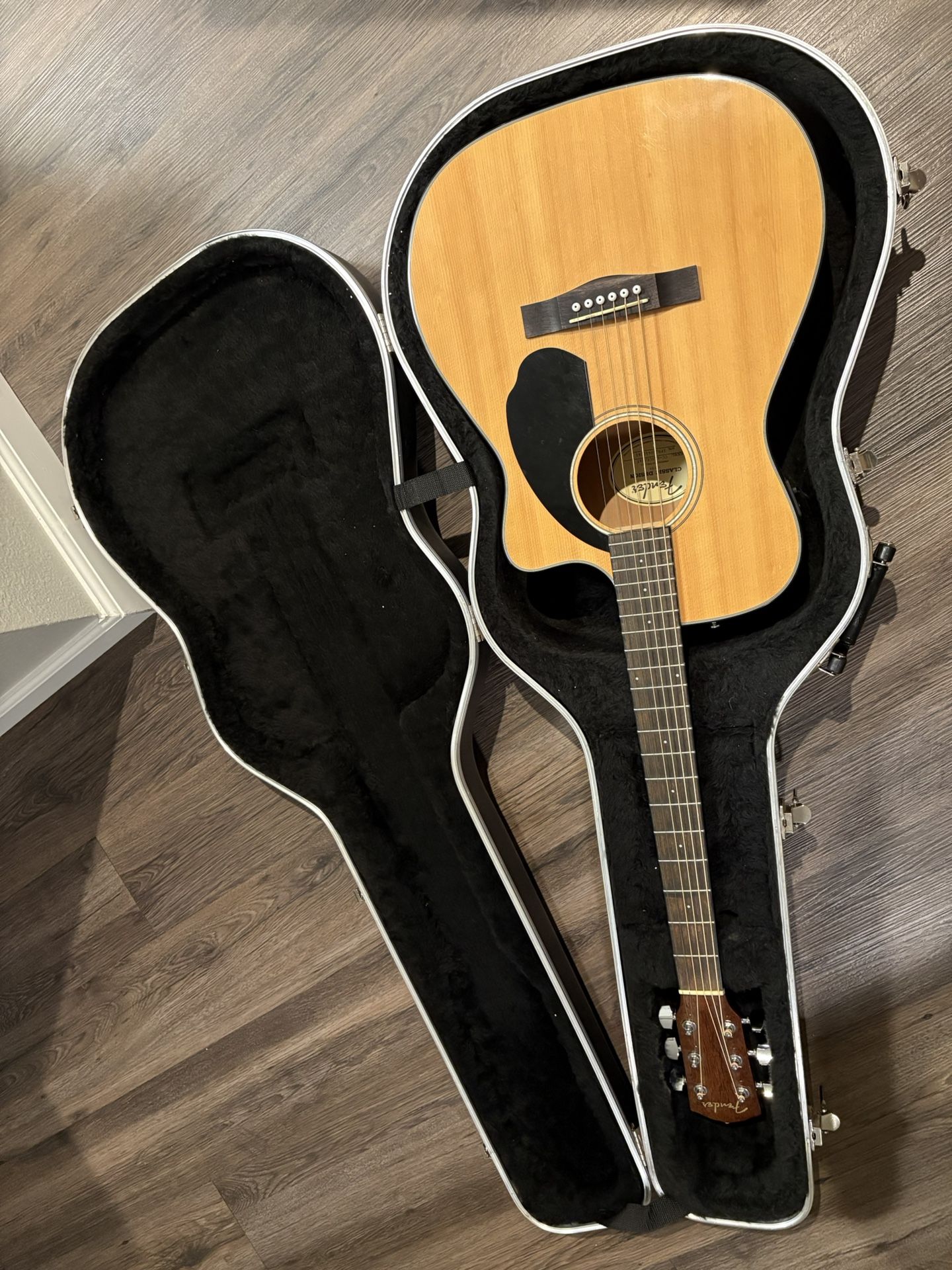 Fender CC-60SCE/NAT