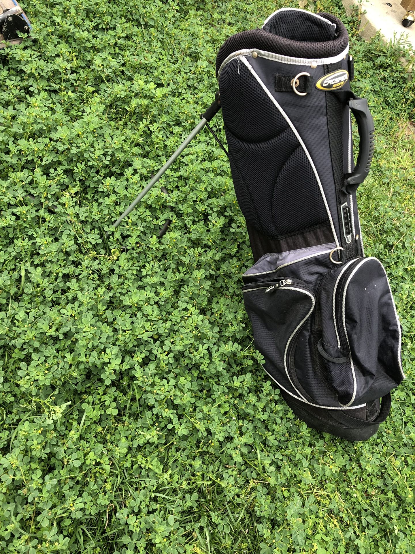 Golf Bag Coors Light with kickstand for Sale in Los Angeles, CA OfferUp